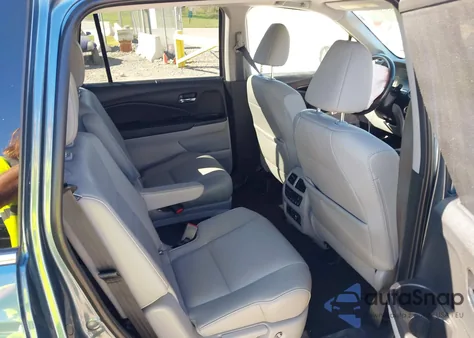 2019 Honda Pilot Touring z USA, uszkodzony, nr VIN 5FNYF6H65KB087038